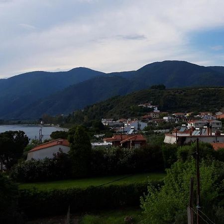 Ενοικιαζόμενα Δωμάτια Γεωργία Σταμούλου Rovies Eksteriør billede